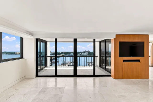 Waterview Towers Unit 1701 photo 5