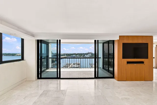 Waterview Towers Unit 1701 photo 6