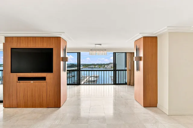 Waterview Towers Unit 1701 photo 8