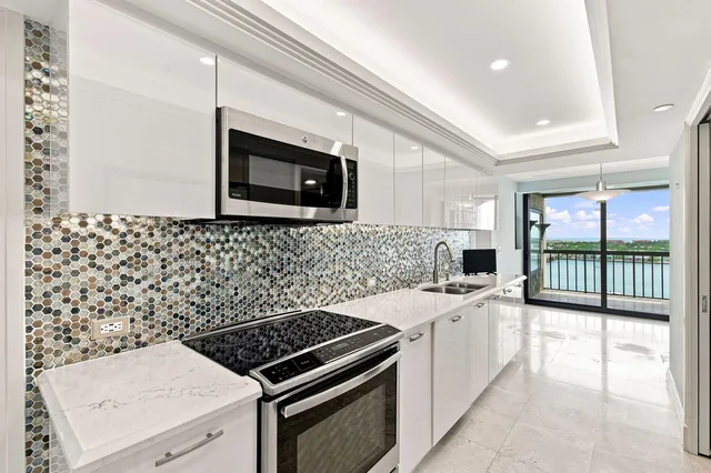 Waterview Towers Unit 1701 photo 15