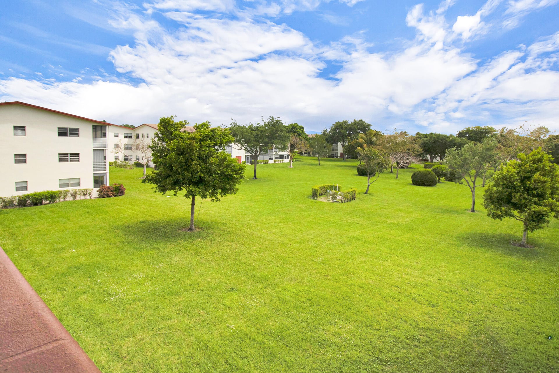 Residence photo 17