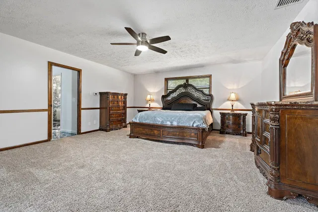  Residence photo 4