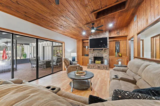  Residence photo 12