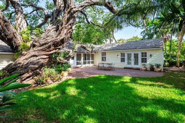 North End Palm Beach Residence photo 29