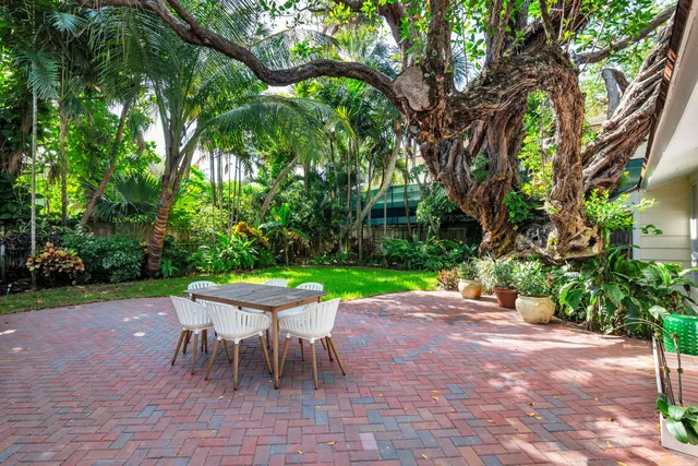 North End Palm Beach Residence photo 31