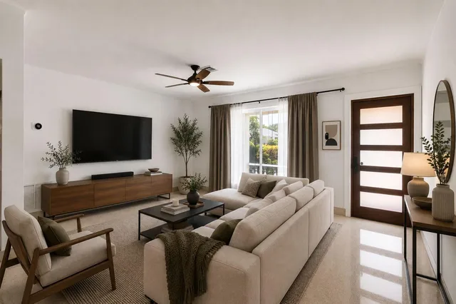 Residence photo 12
