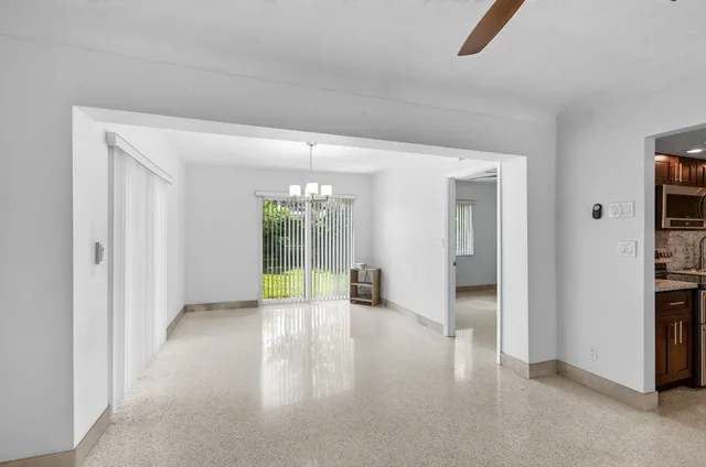 Residence photo 14
