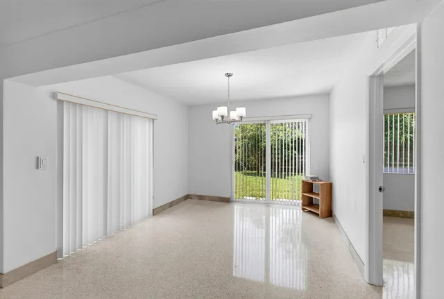 Residence photo 15