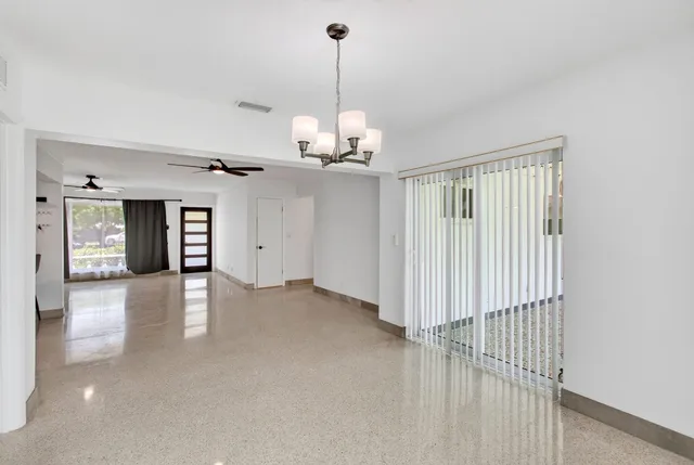 Residence photo 17