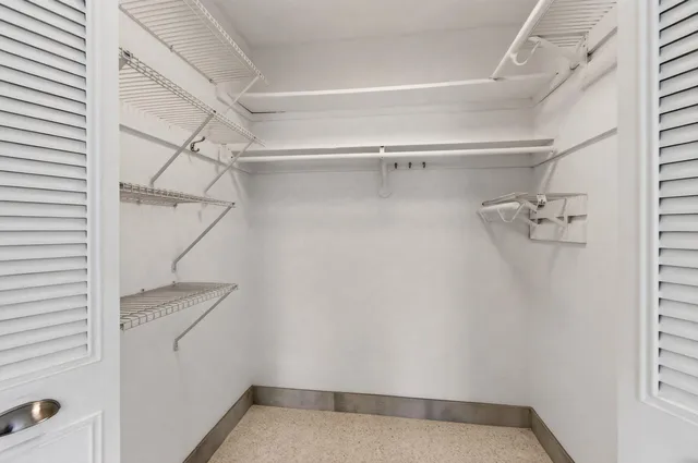 Residence photo 30