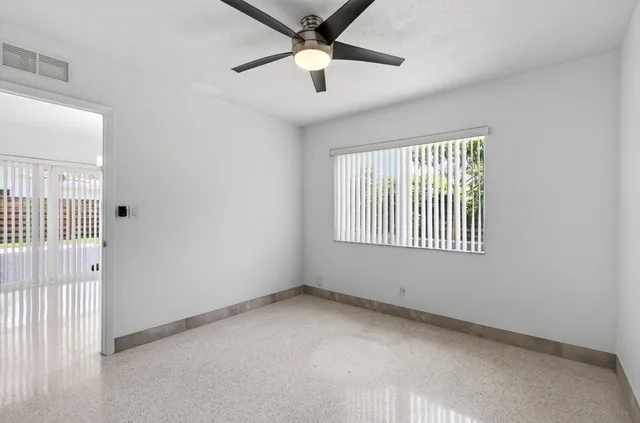 Residence photo 35