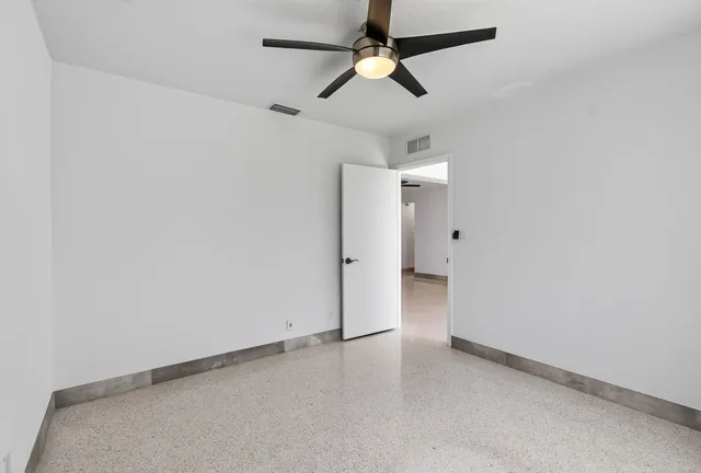 Residence photo 36