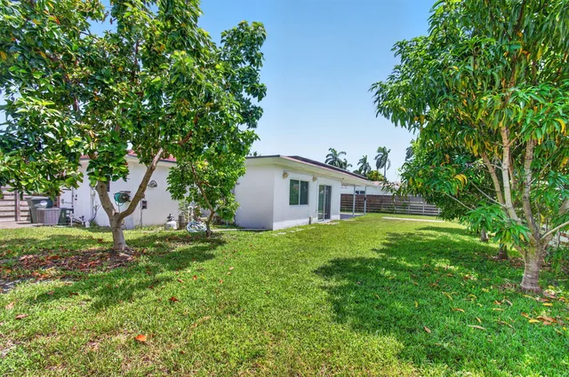 Residence photo 43