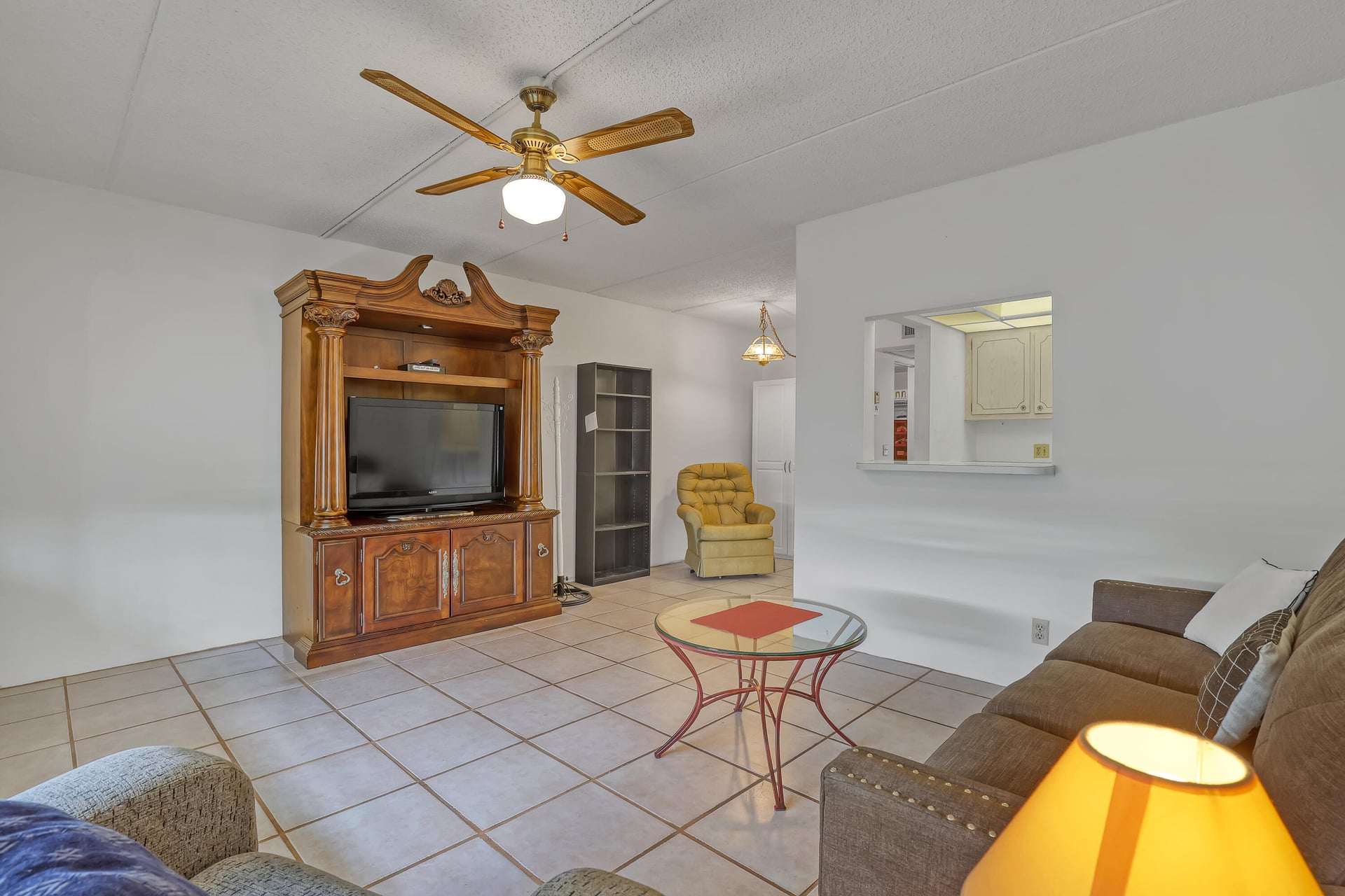 Unit 117 photo 6