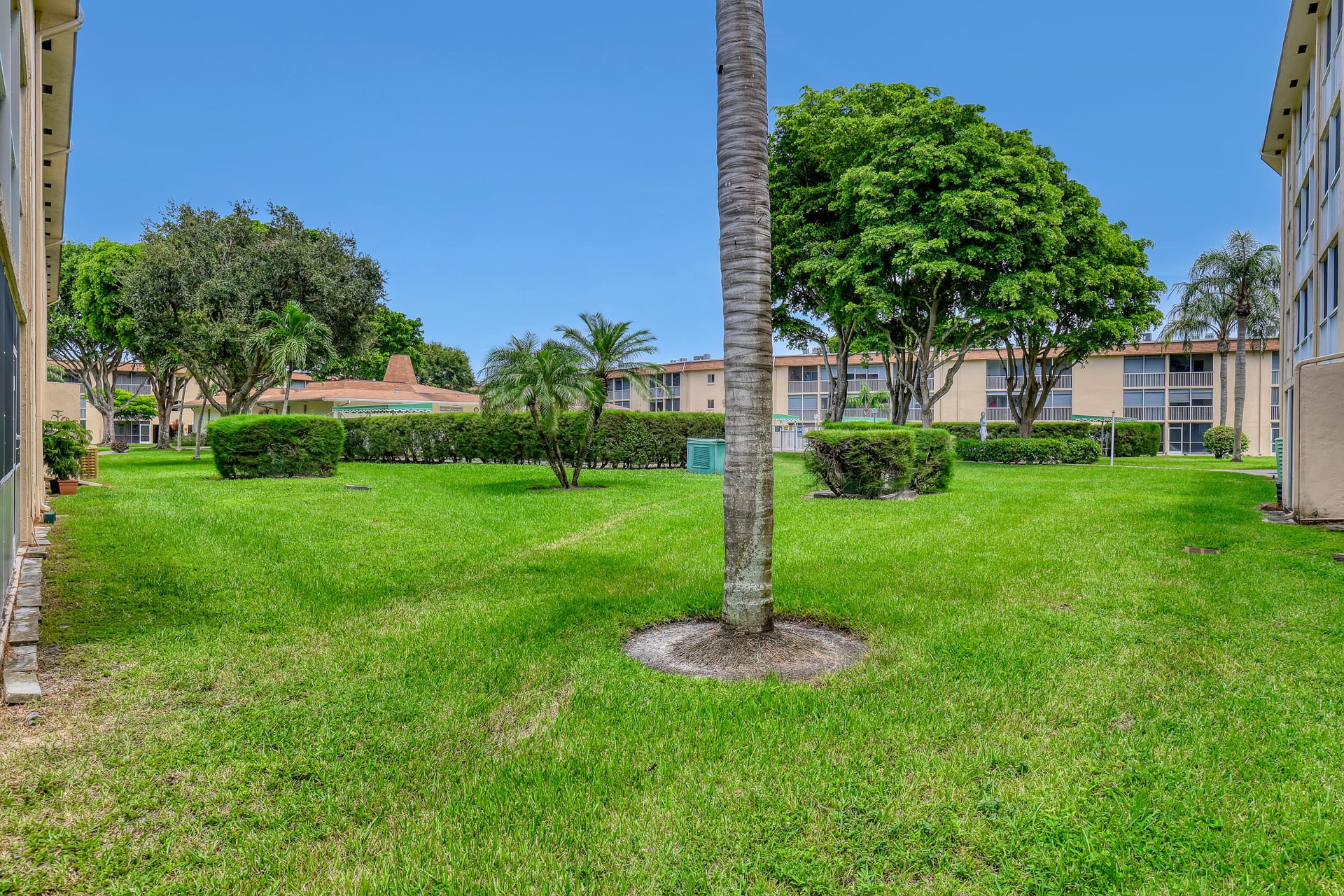 Unit 117 photo 15