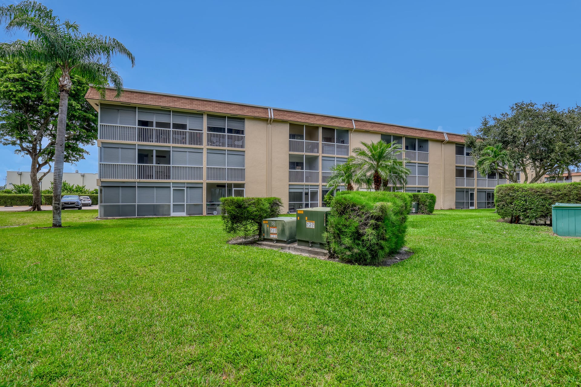 Unit 117 photo 16