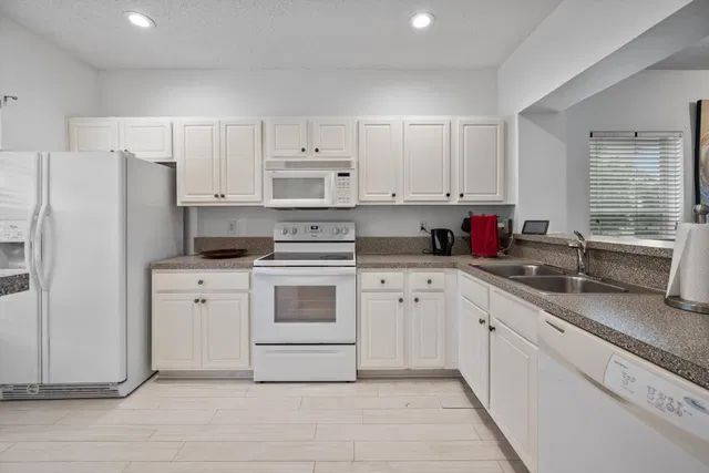Residence photo 5