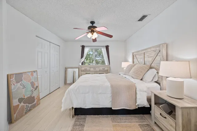 Residence photo 12