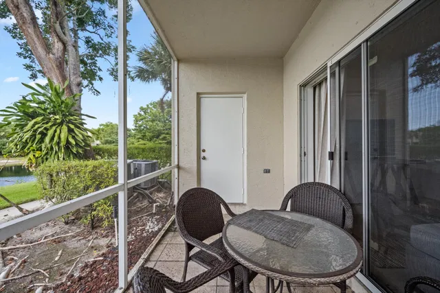 Residence photo 19
