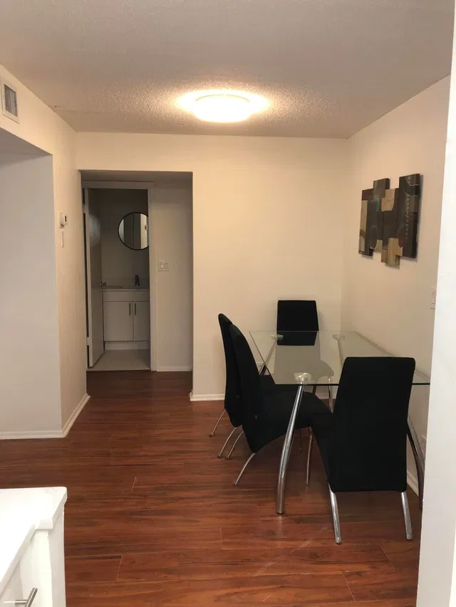 Unit 2140 photo 15