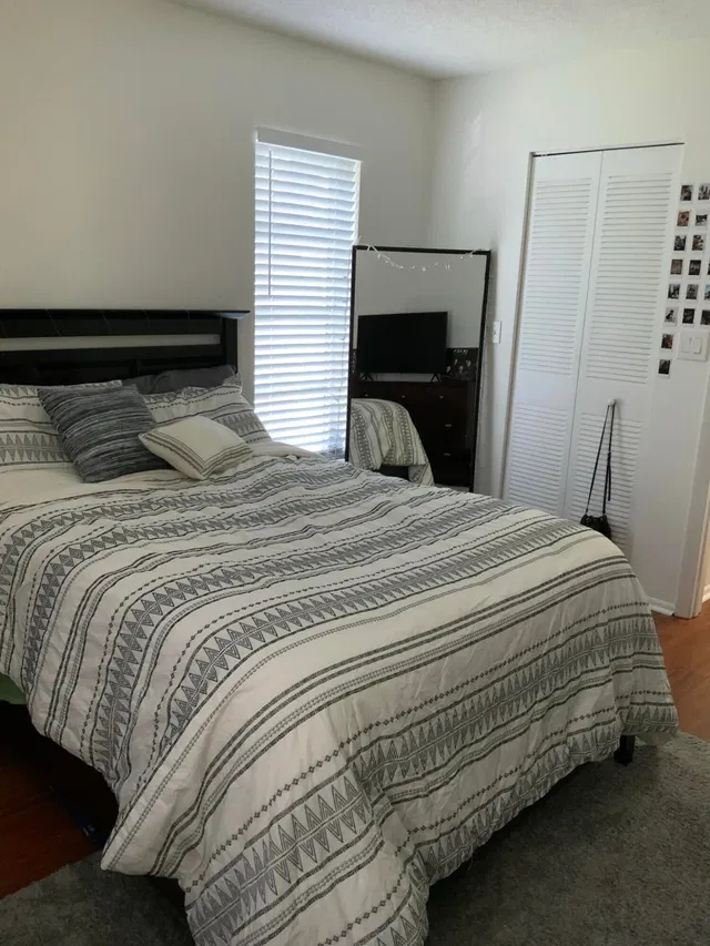 Unit 2140 photo 19