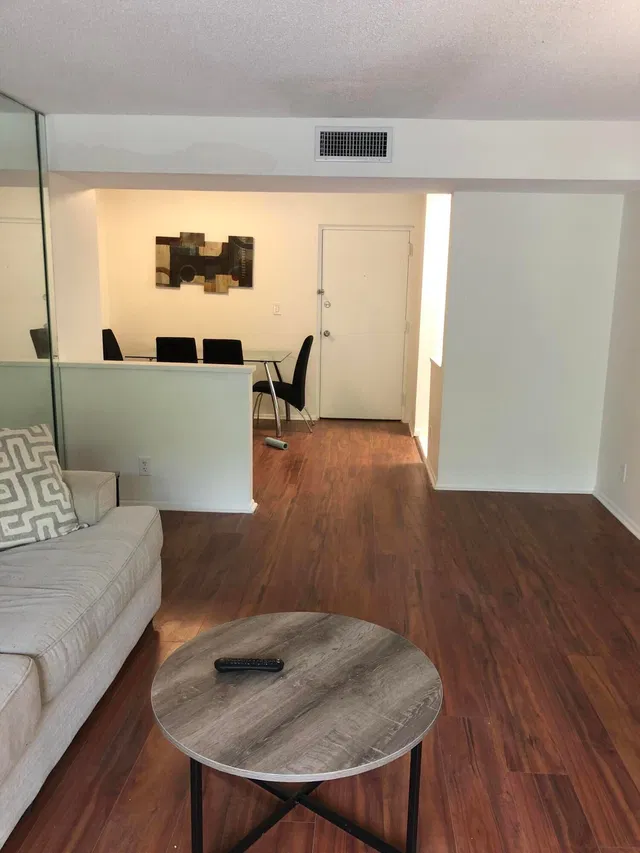 Unit 2140 photo 26