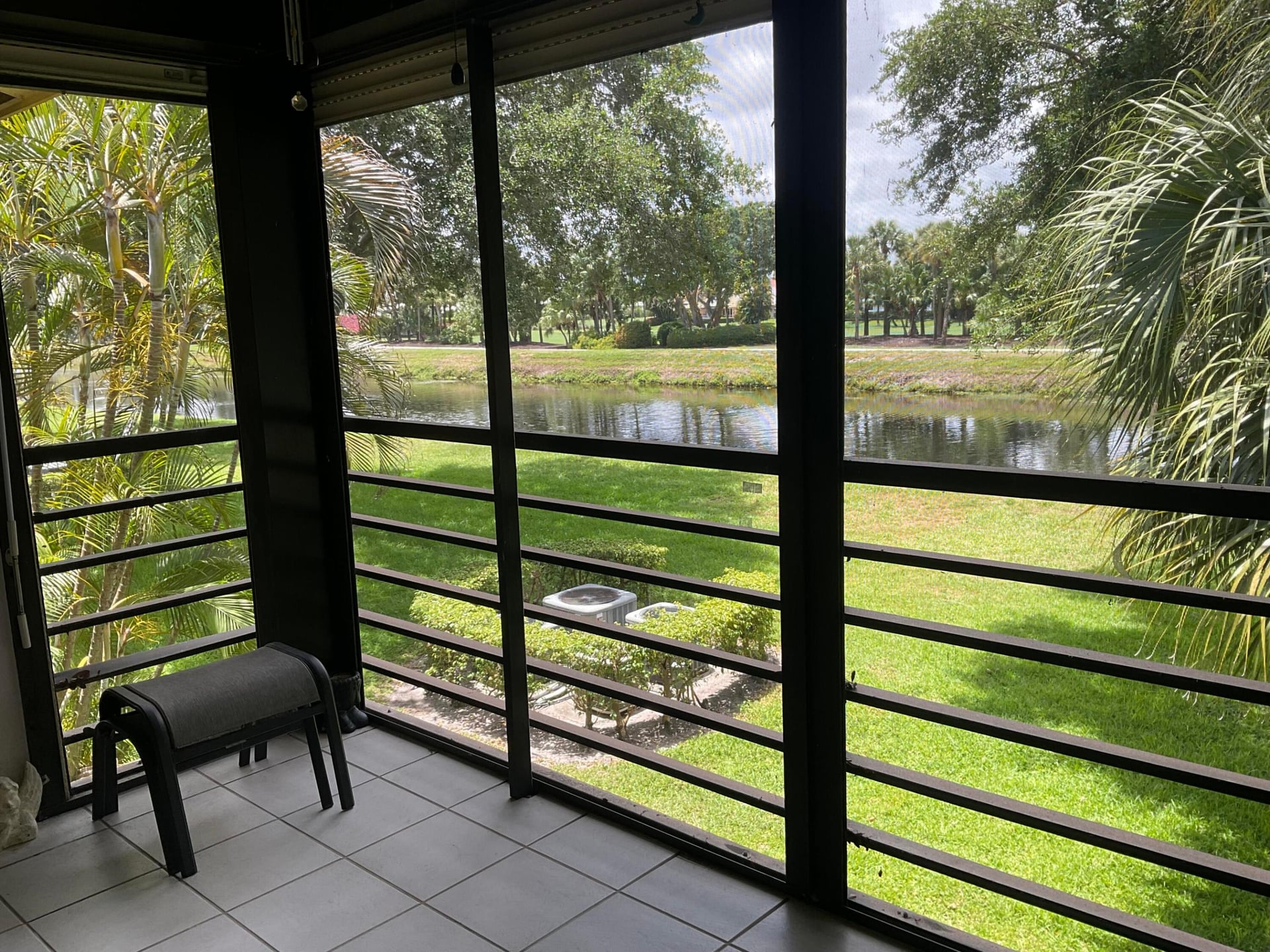 Unit 212E photo 3