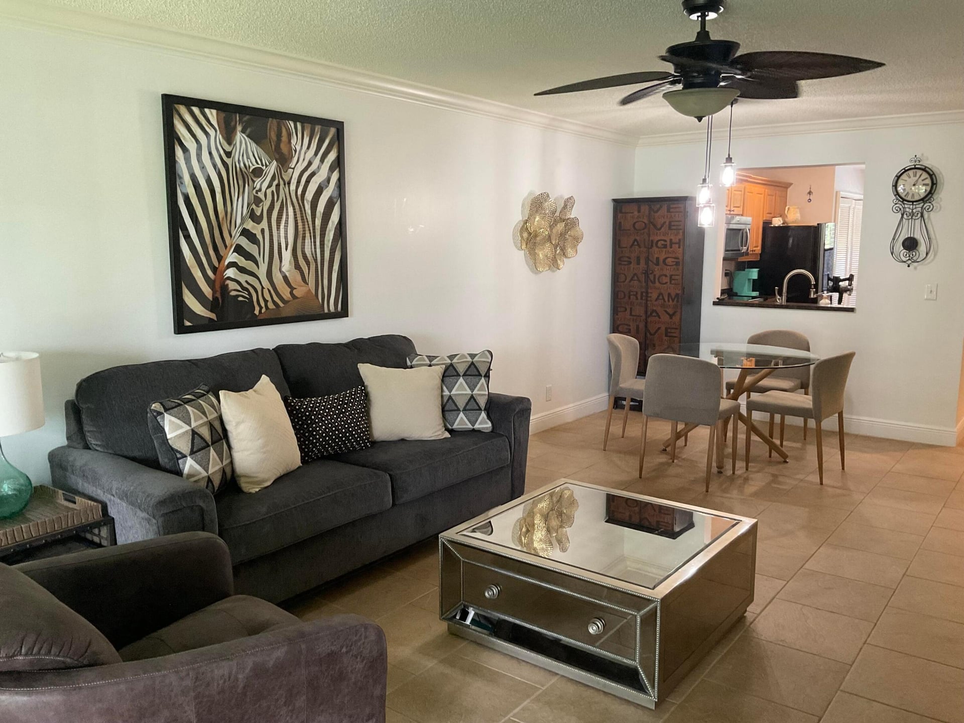 Unit 212E photo 14