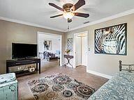 Unit 212E photo 18