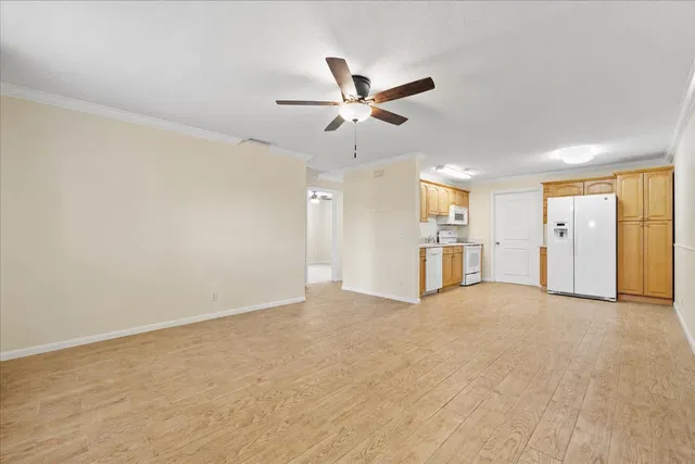 Unit 262 photo 2