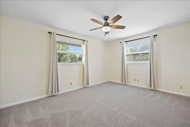 Unit 262 photo 6