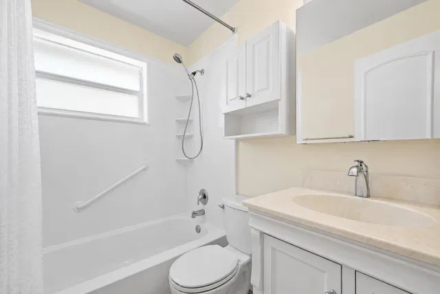 Unit 262 photo 10