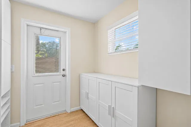 Unit 262 photo 12