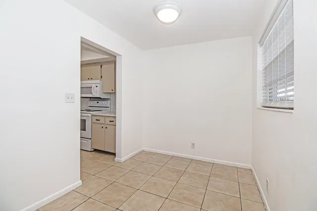 Residence photo 5