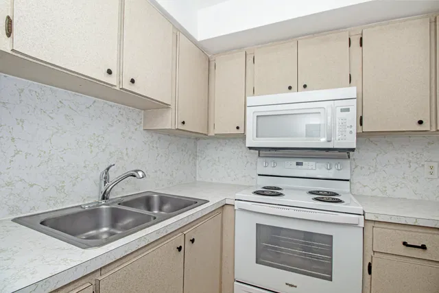 Residence photo 8