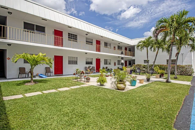 Residence photo 18