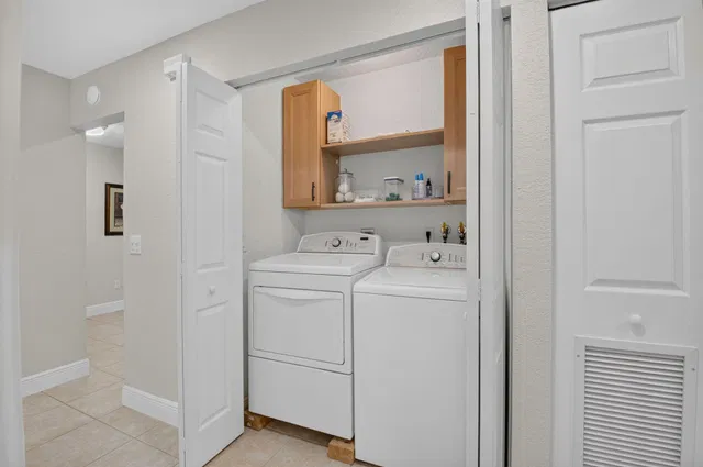 Unit C photo 10