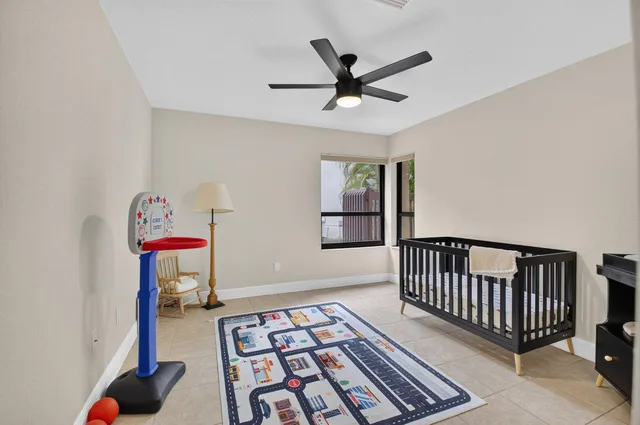 Unit C photo 21