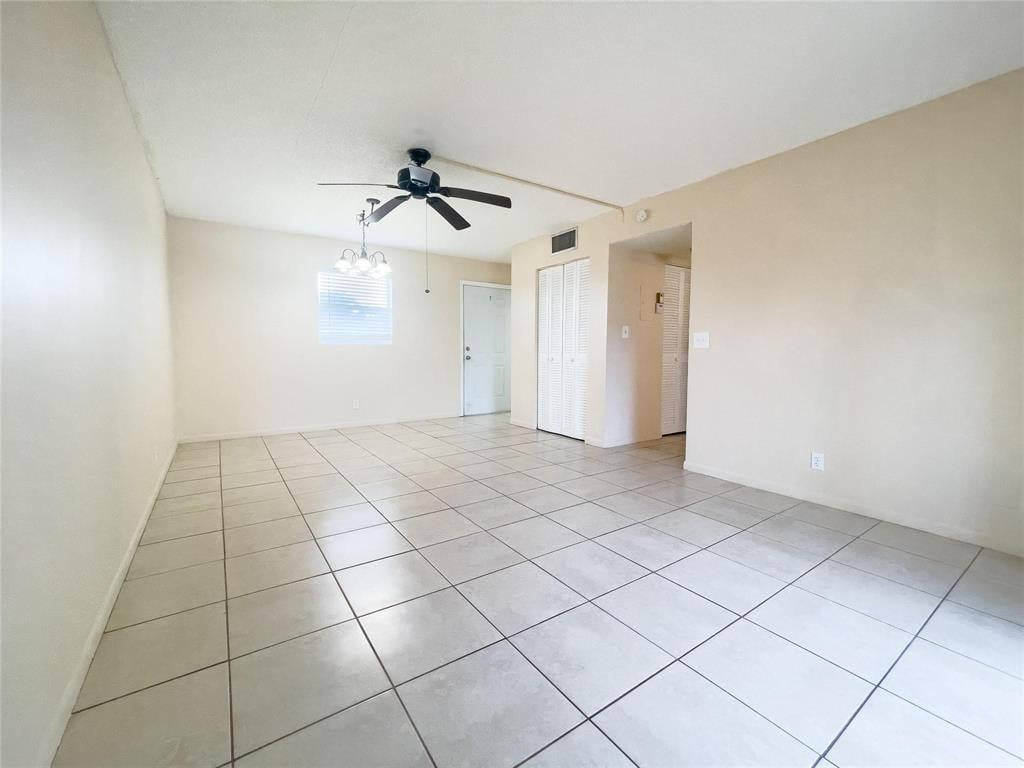 Unit 117 photo 7