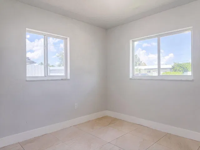 Residence photo 9