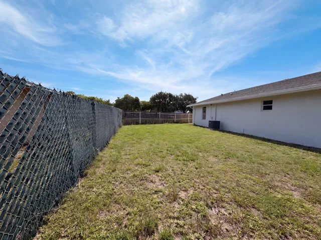 Residence photo 17