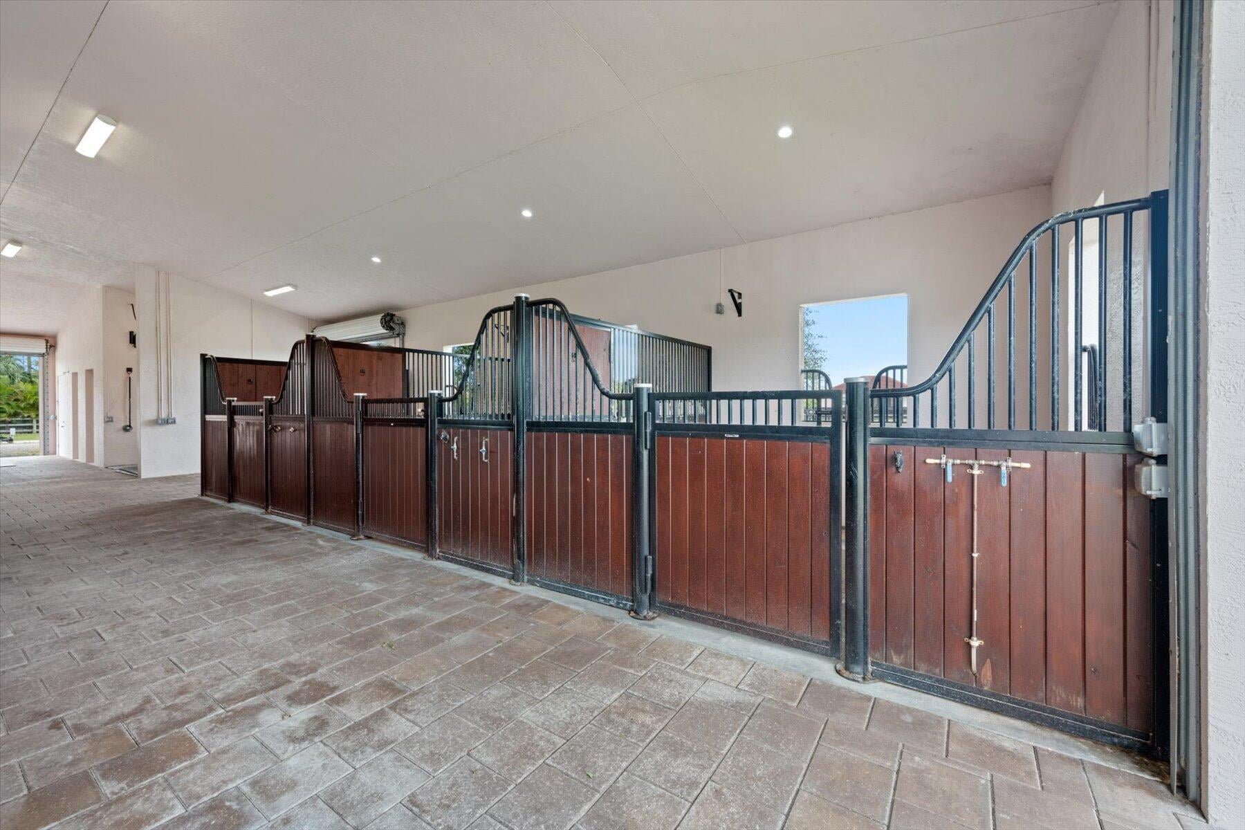 Residence photo 6