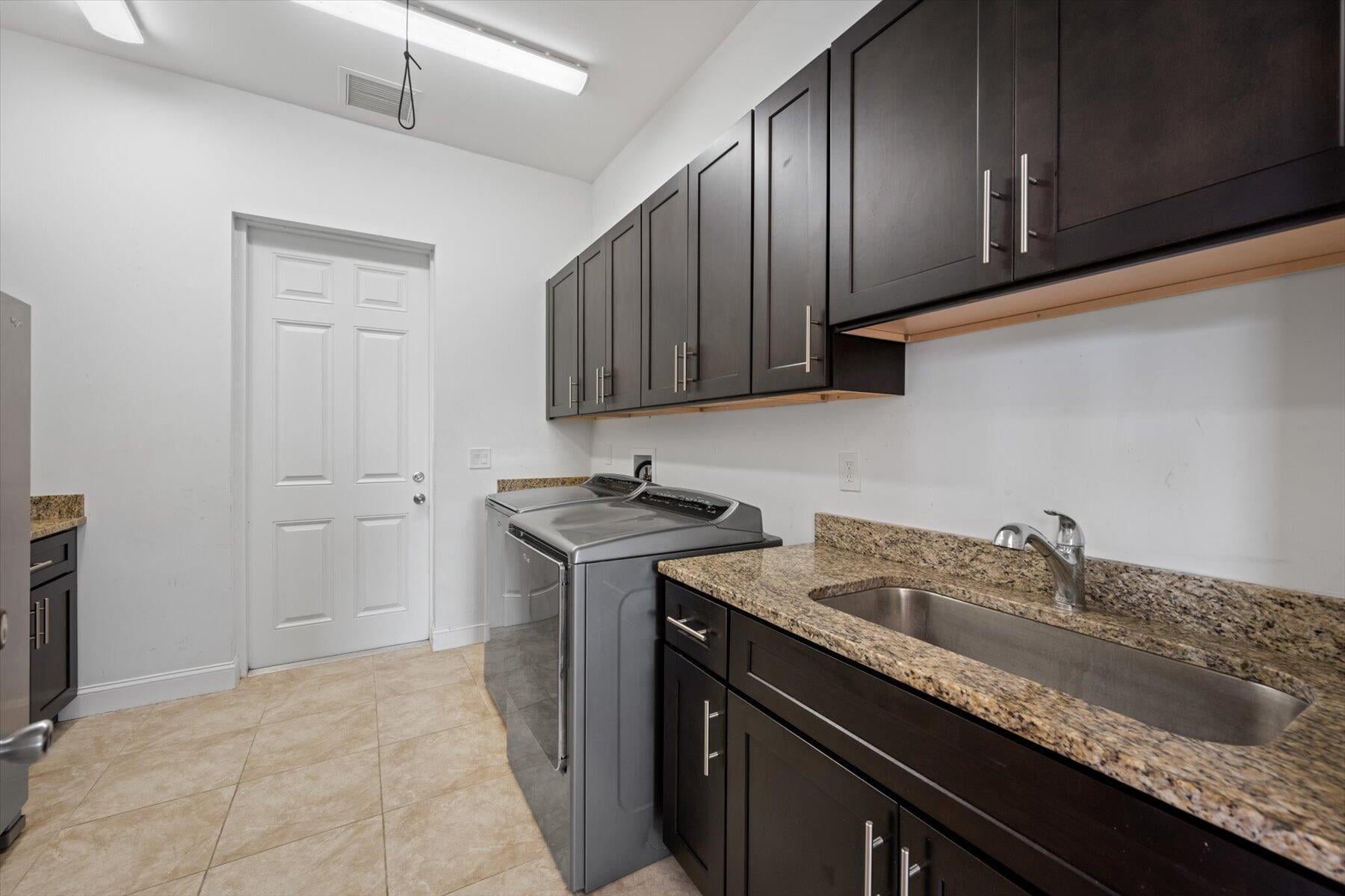 Residence photo 13