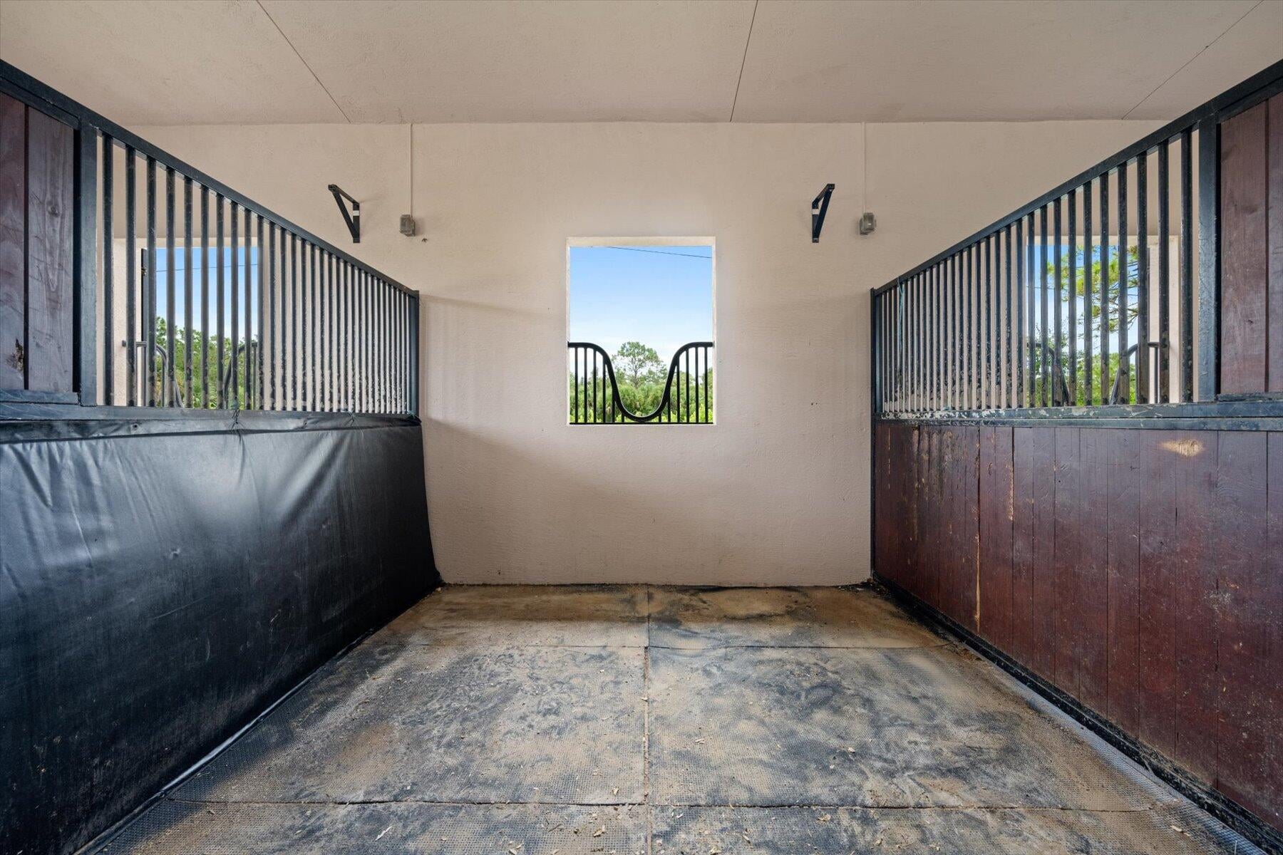 Residence photo 49