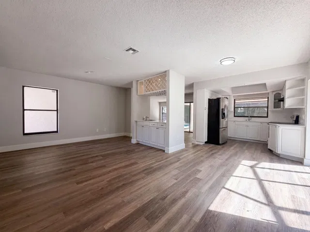 Residence photo 8