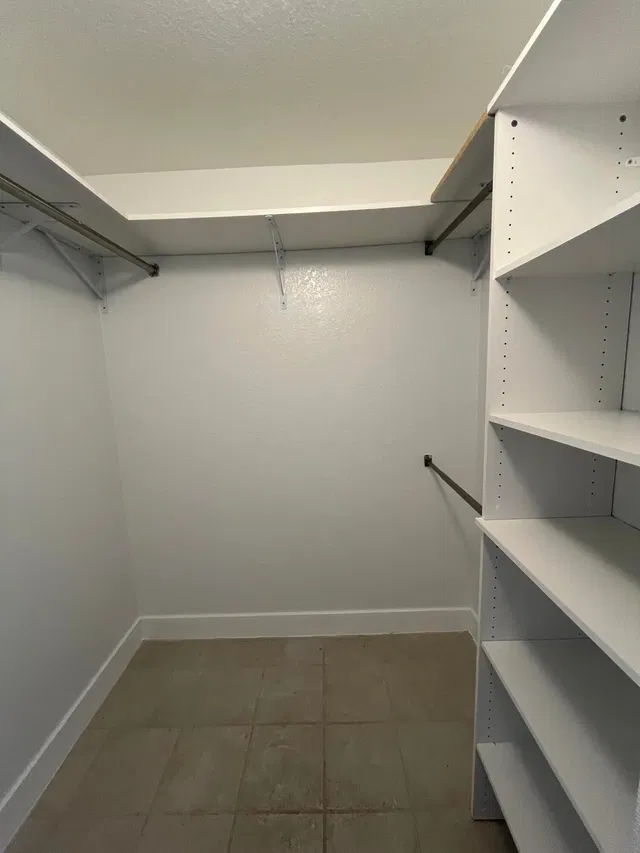 Unit 156 photo 11