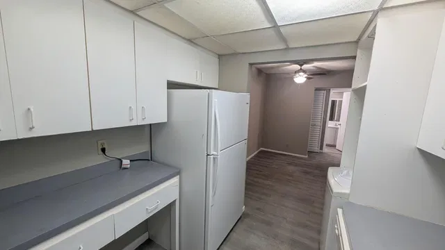 Unit 2110 photo 24