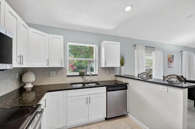  Residence photo 29