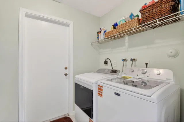  Residence photo 32