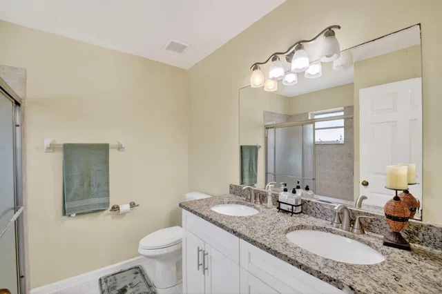 Residence photo 36